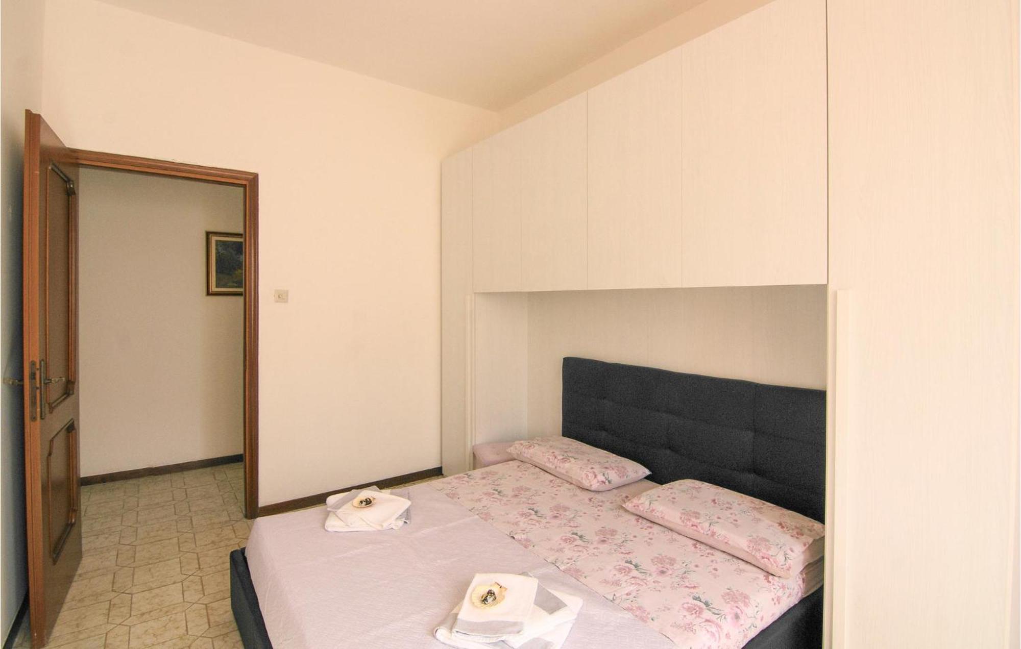 Cozy Apartment In La Spezia With Wifi ภายนอก รูปภาพ