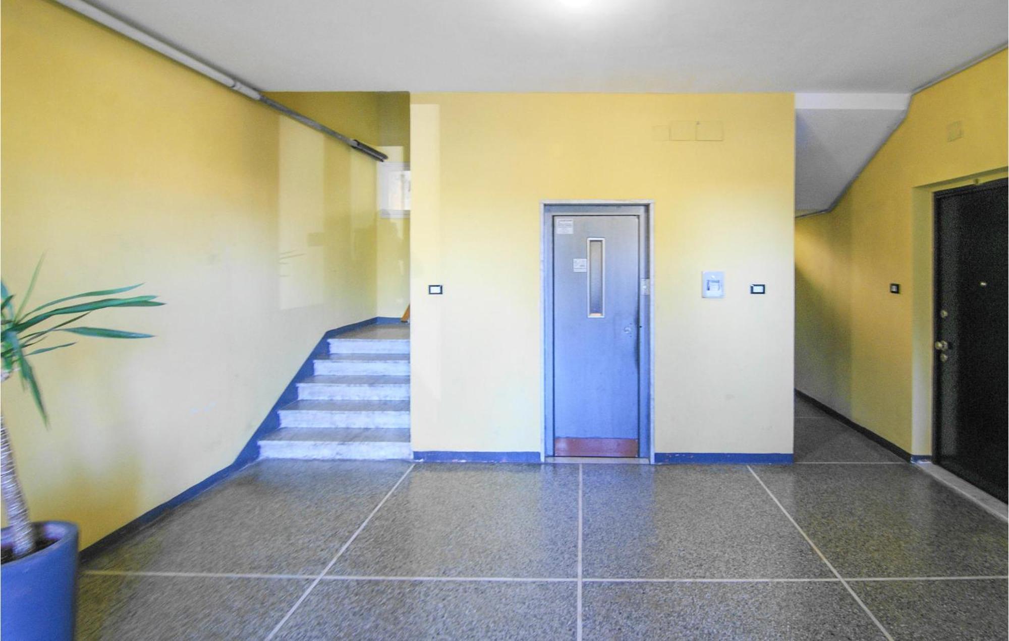 Cozy Apartment In La Spezia With Wifi ภายนอก รูปภาพ