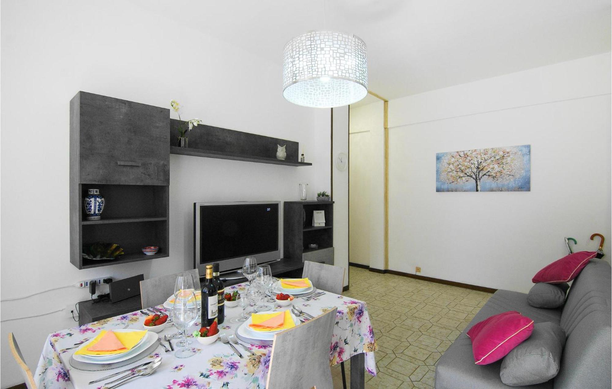 Cozy Apartment In La Spezia With Wifi ภายนอก รูปภาพ