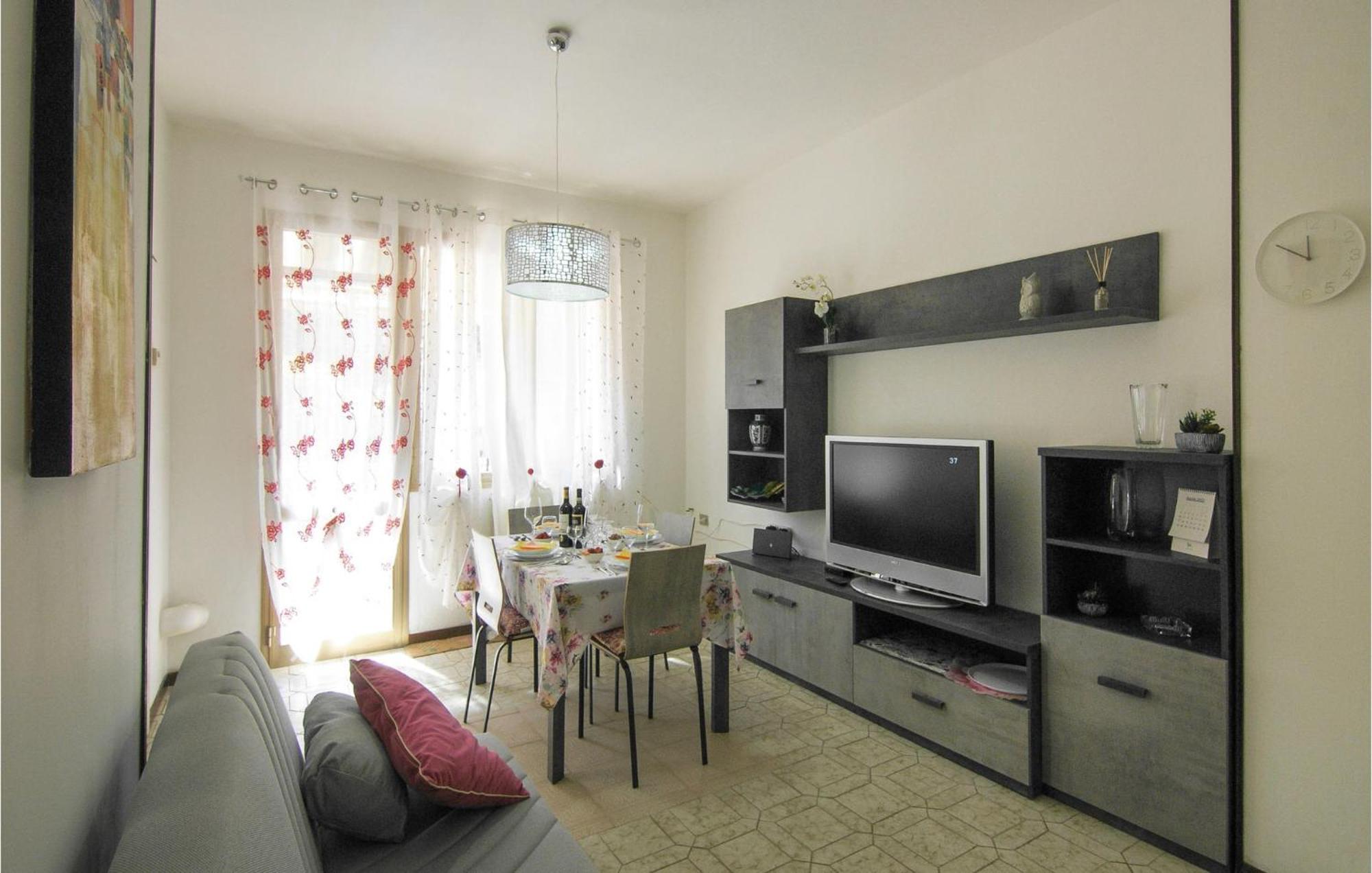 Cozy Apartment In La Spezia With Wifi ภายนอก รูปภาพ