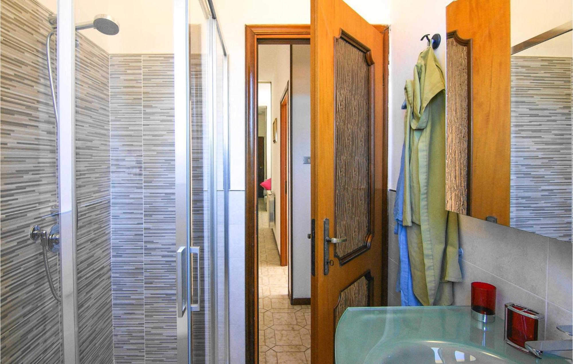 Cozy Apartment In La Spezia With Wifi ภายนอก รูปภาพ
